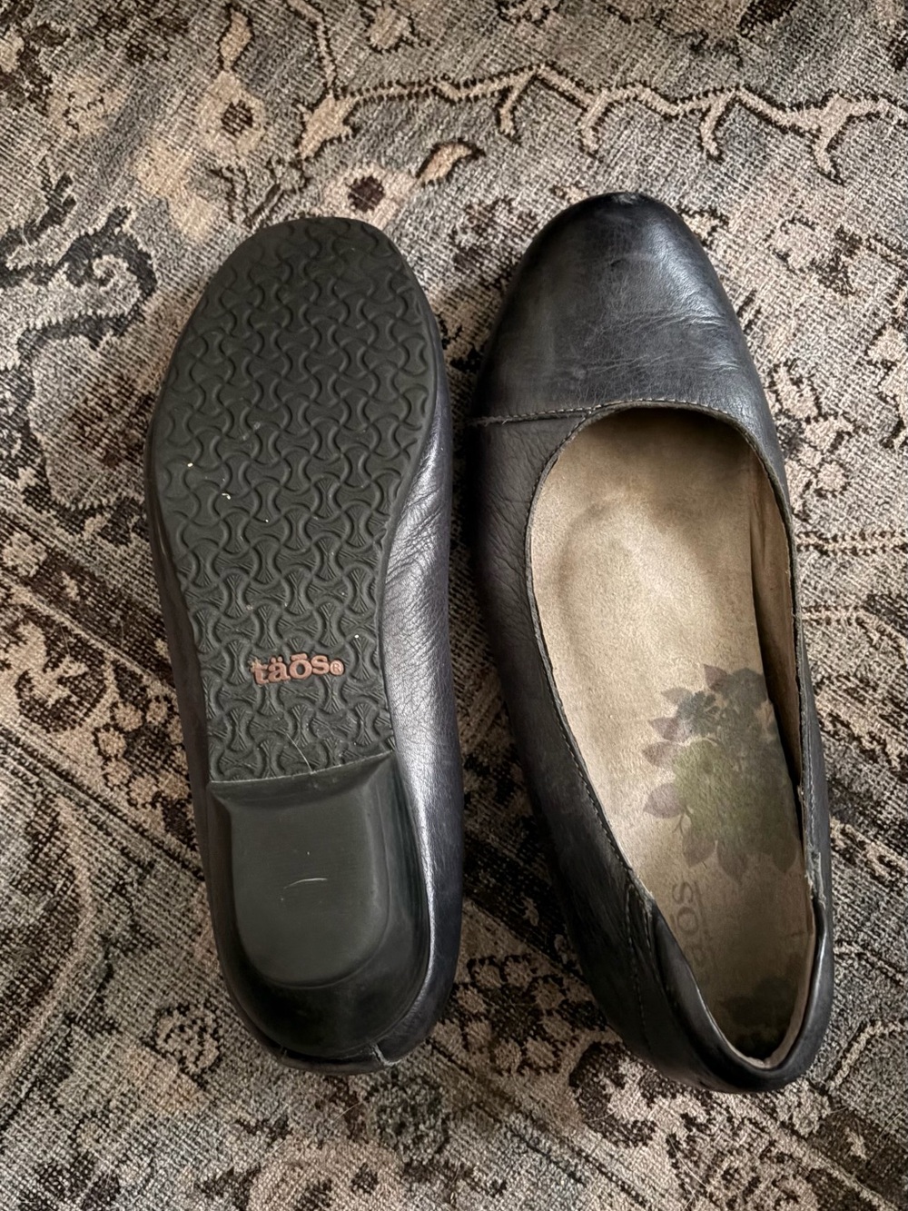 Taos Footwear Navy Leather Slip-On Ballet Flats - Picture 3 of 4